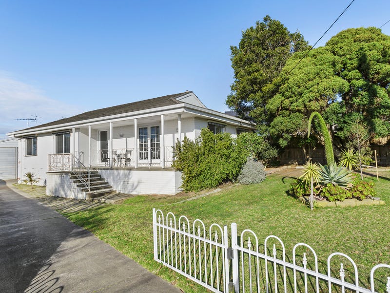 17 Carnarvon Drive, Grovedale, VIC 3216