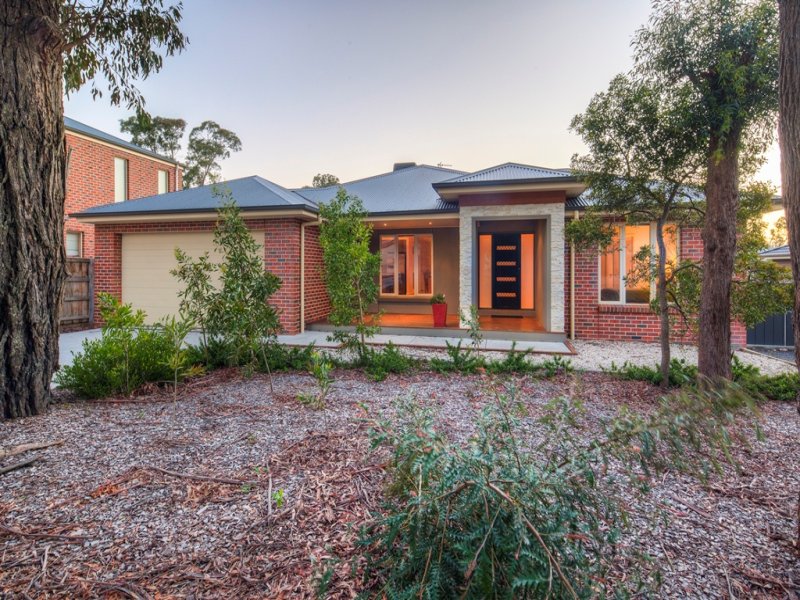 18 Yarra Gum Place, Mount Clear, VIC 3350