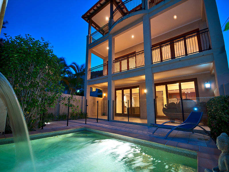 1/14 Fraser Avenue, Miami, QLD 4220