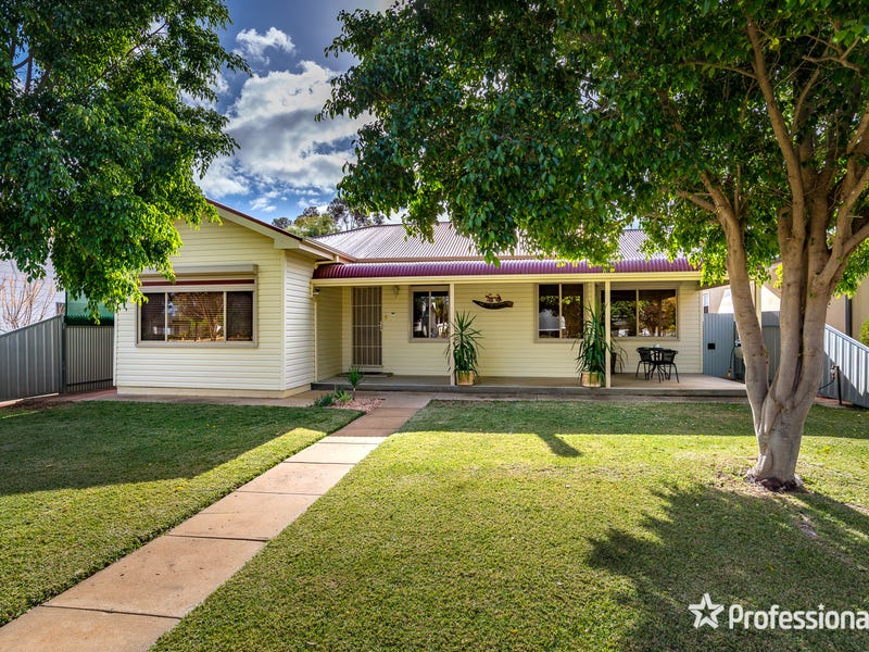 33 Adelaide Street, Wentworth, NSW 2648 Property Details