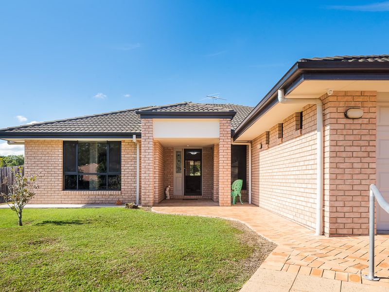 7 Chalmers Court, Samford Village, QLD 4520