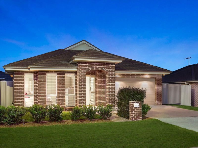 3 Logonia Cres, Mount Annan, NSW 2567