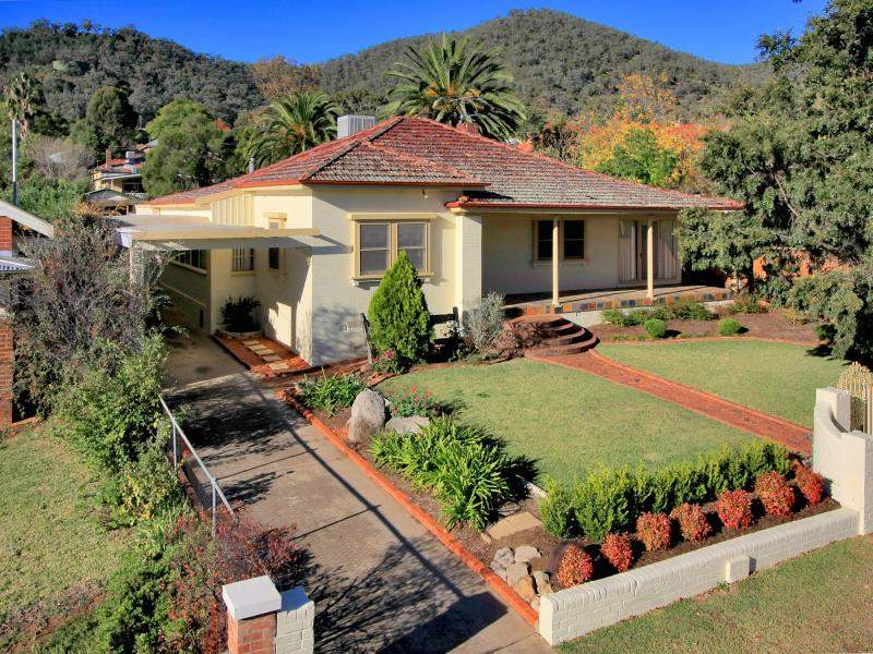 84 Napier Street, Tamworth, NSW 2340 Property Details