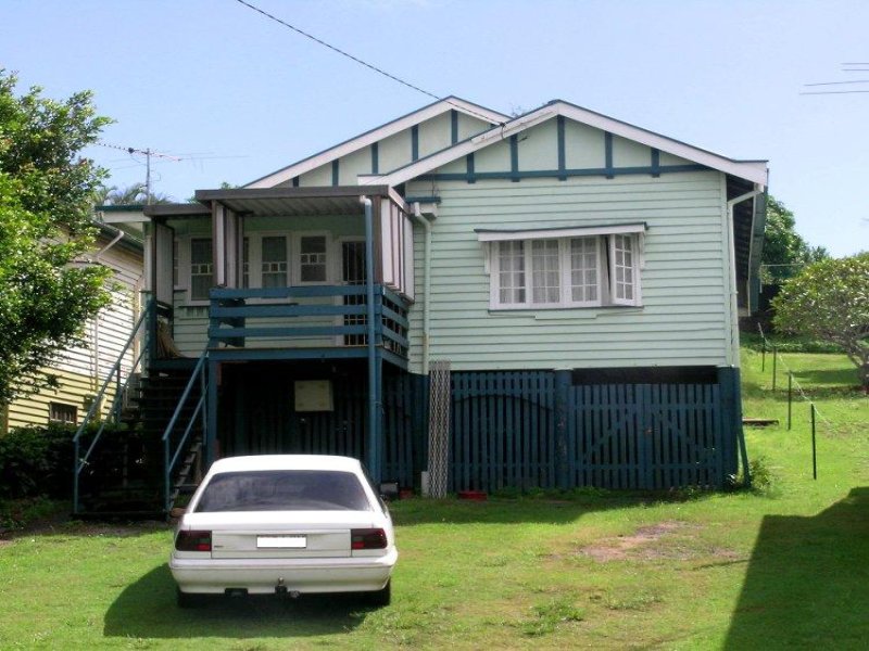 196 Rainbow Street, Sandgate, Qld 4017 Property Details