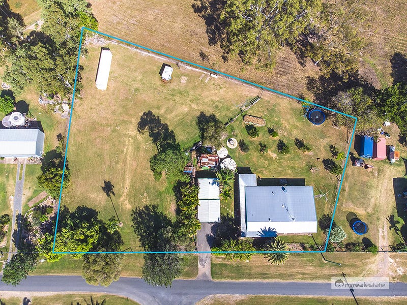 15 Wood Street, Mount Chalmers, QLD 4702