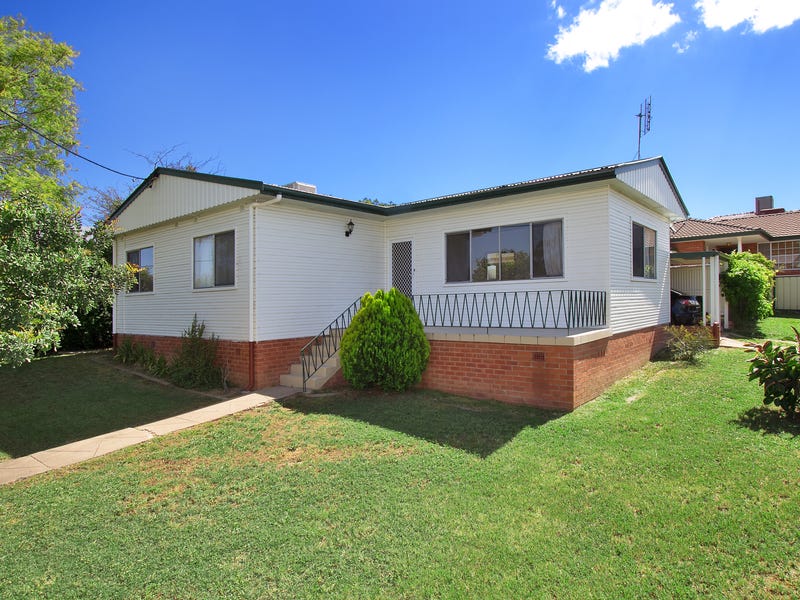 2 McRae Street, Tamworth, NSW 2340 Property Details