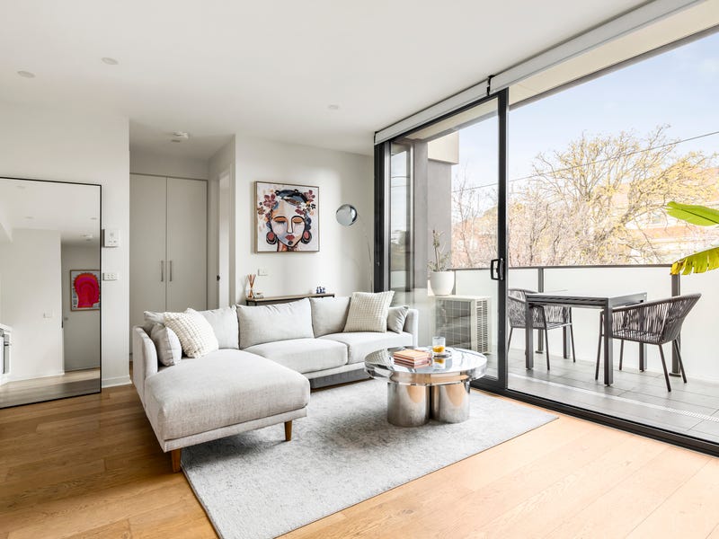 104/687 Toorak Road, Kooyong, Vic 3144 - Property Details