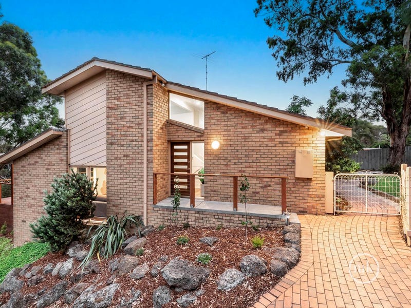 54 Corowa Crescent, Greensborough, Vic 3088 Property Details