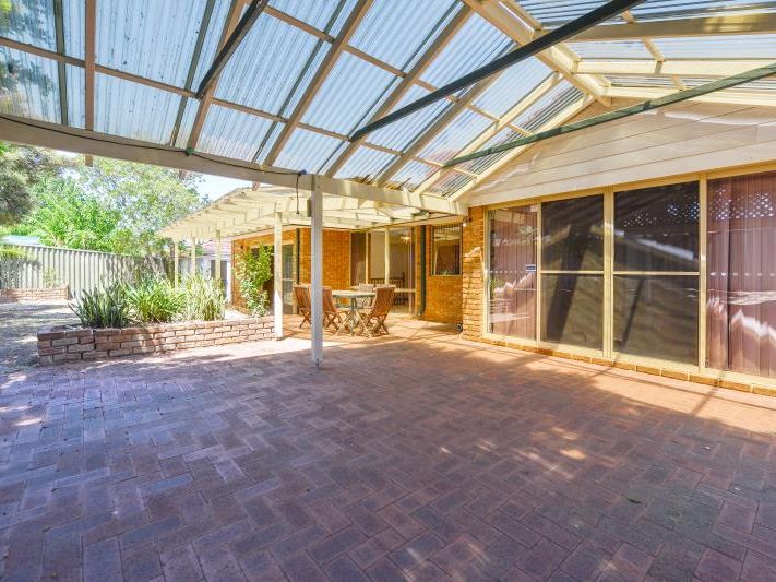 121 Aitken Drive, Winthrop, WA 6150