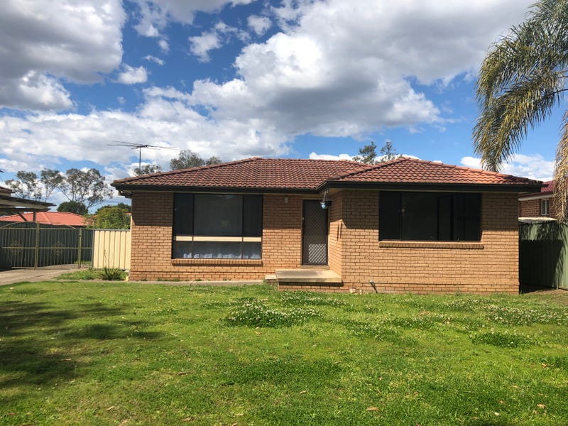 8 Mallory Street, Dean Park, NSW 2761