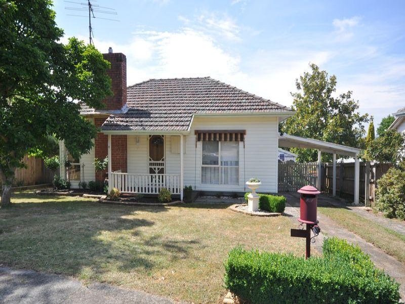 6 Centre Avenue, Warragul, Vic 3820 Property Details