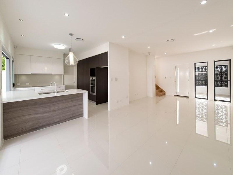 28 Katoomba Avenue, Hawthorne, QLD 4171