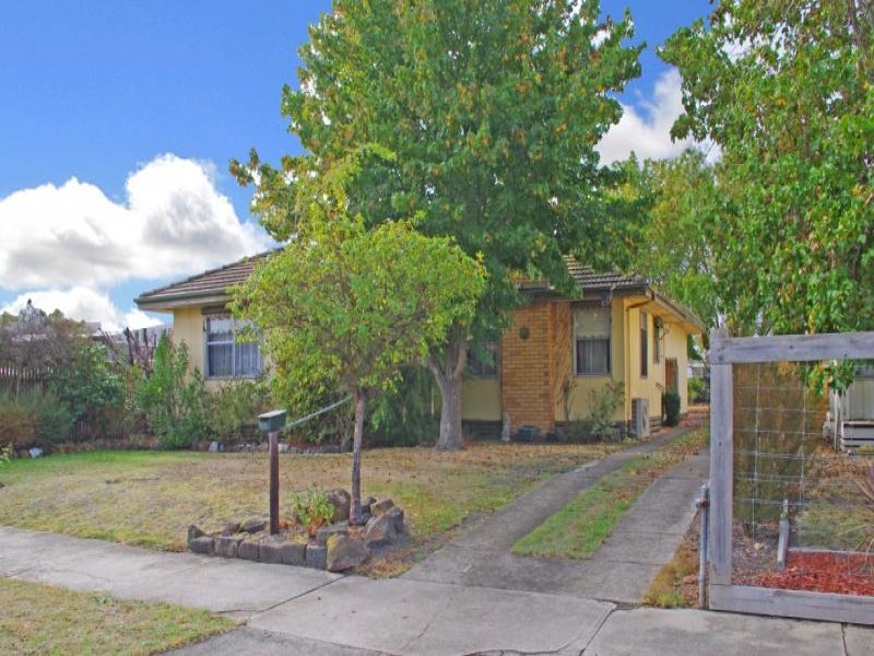 Sold House Prices & Auction Results in Johnstone Cres, Colac, VIC 3250