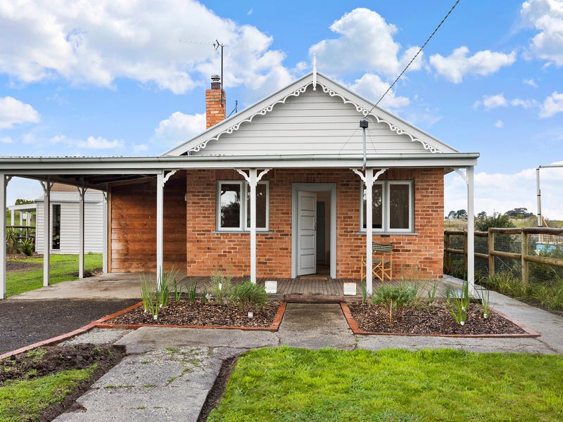 5 Albert Street, Clunes, Vic 3370 Property Details