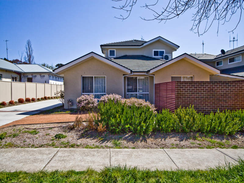 1/23 Donald Road, Queanbeyan, NSW 2620 Property Details