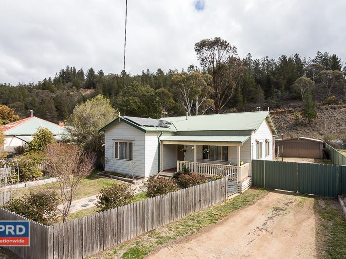 37 Foxlow Street, Captains Flat, NSW 2623