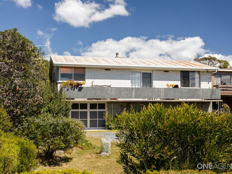 Houses for Sale in Greens Beach, TAS 7270