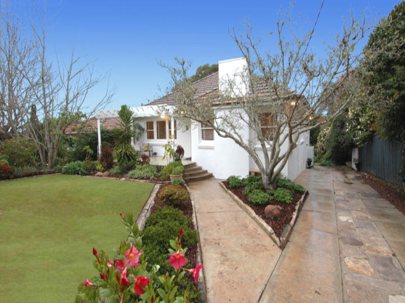 5 Canberra Avenue, Turramurra, NSW 2074 Property Details