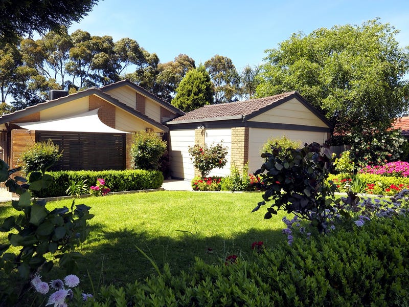 8 Amersham Drive, Wantirna, VIC 3152