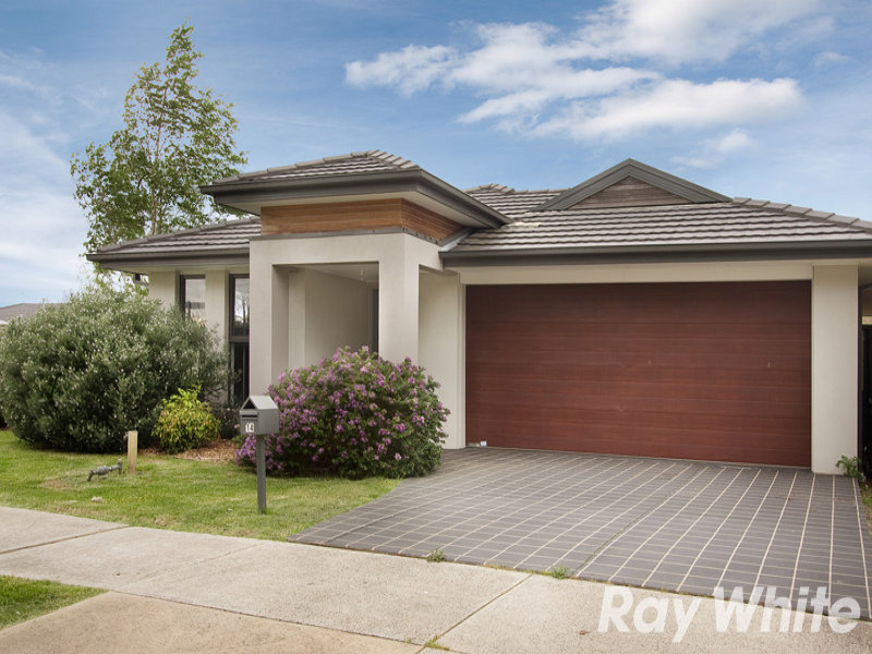 14 Walnut Way, Pakenham, Vic 3810 Property Details
