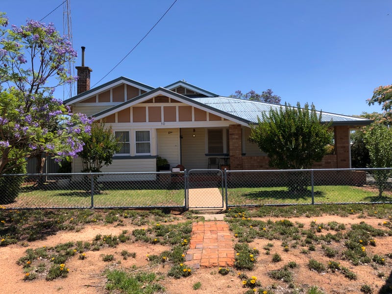 30 Robertson Street, Barmedman, NSW 2668 Property Details