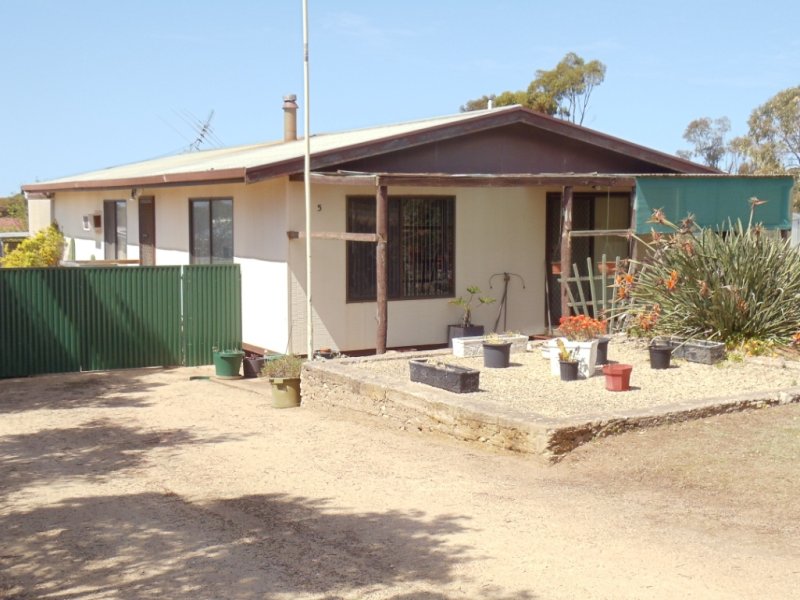 5 Main Coast Road, Ardrossan, SA 5571 Property Details