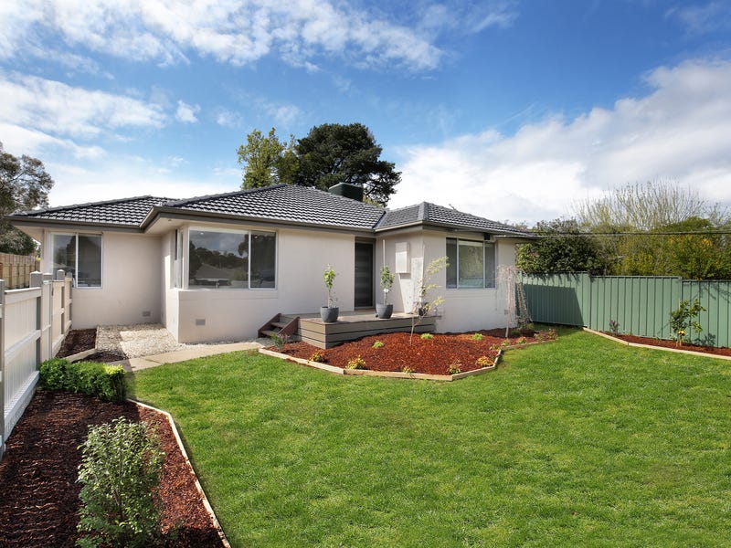 1/5 Lancaster Road, Mooroolbark, Vic 3138 Property Details