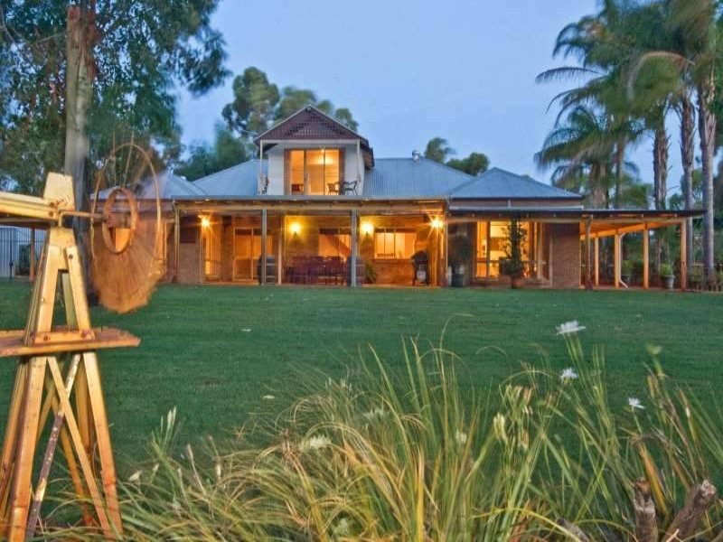 212 Park Street, Henley Brook, WA 6055