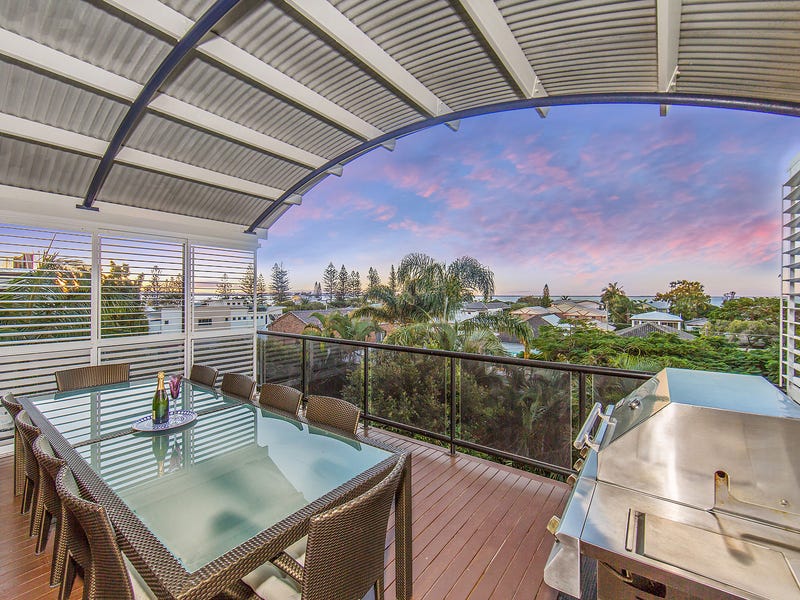 4 Fourth Avenue, Scarborough, QLD 4020