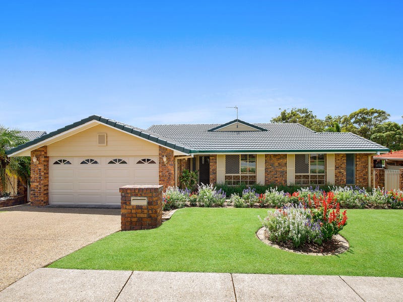 120 Glen Eagles Drive, Robina, Qld 4226 Property Details