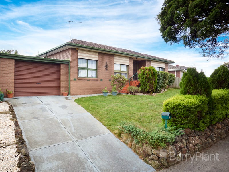 8 Rawdon Hill Drive, Dandenong North, VIC 3175