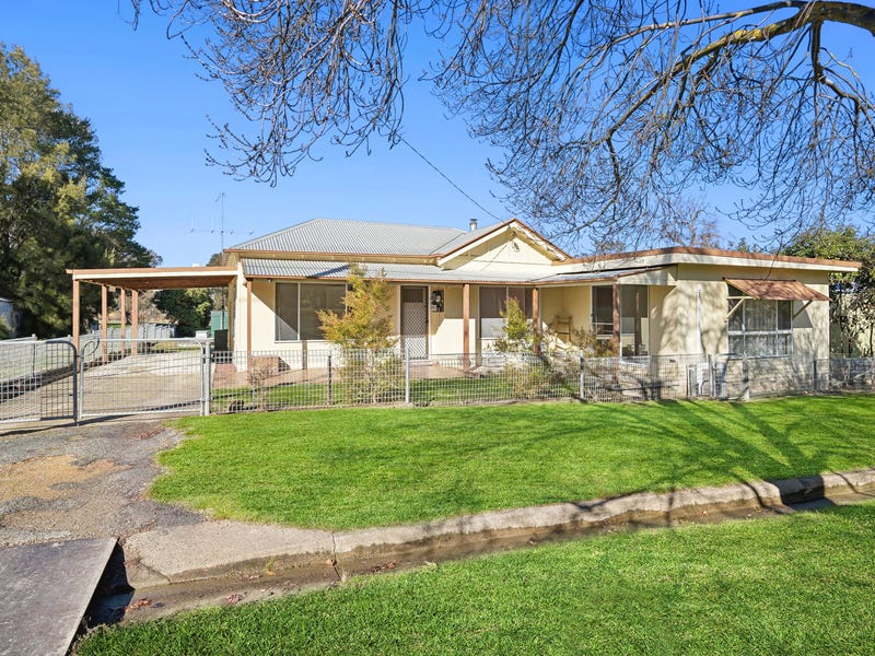 14 Leake Street, Bowning, NSW 2582 House for Sale