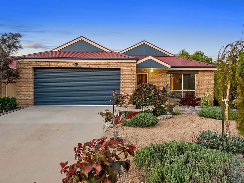 6 Bruton Street, Tocumwal, NSW 2714