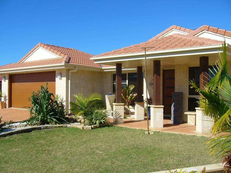 3 Reeders Street, Sandstone Point, QLD 4511