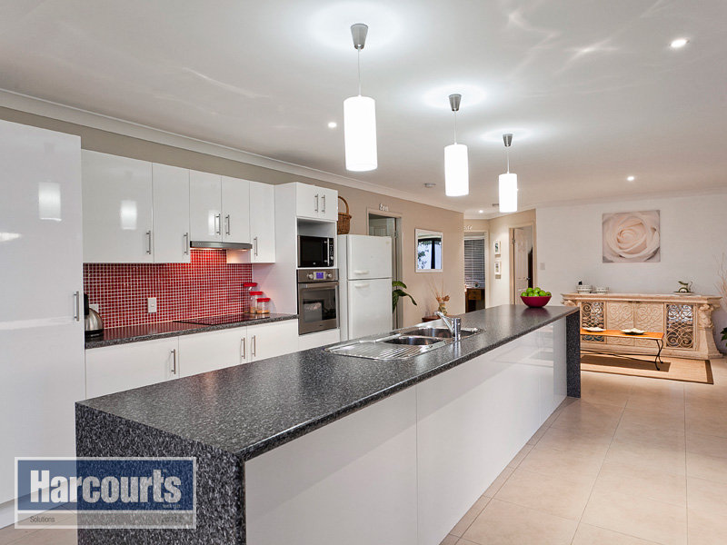 6 Woodgate Court, Ferny Hills, QLD 4055