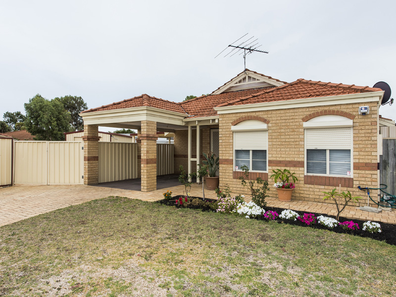 17B Dundee Close, Warnbro, WA 6169