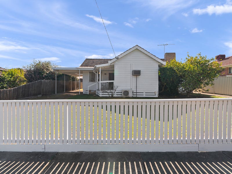 6 Hobbs Crescent, Reservoir, Vic 3073 Property Details