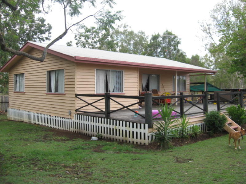 4 Frederick St, Eidsvold, Qld 4627 Property Details