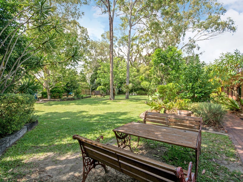 4 Koala Court, Little Mountain, QLD 4551