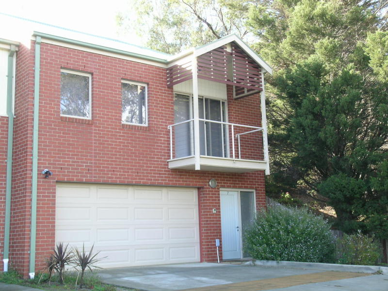 7/221 Roslyn Road, Highton, Vic 3216 Property Details