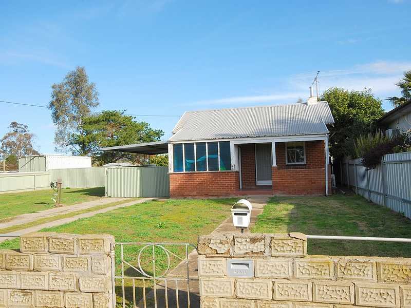 2 Hayes Street, North Wagga Wagga, NSW 2650
