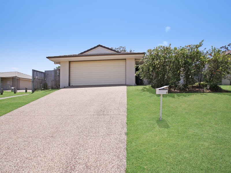 7 Roland Court, Kallangur, QLD 4503