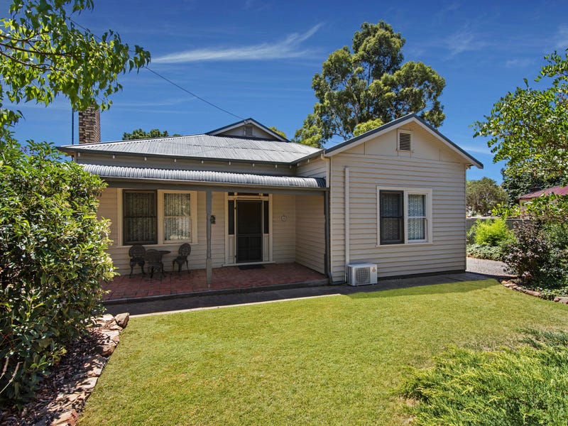 10 Chapel Street, Wedderburn, VIC 3518