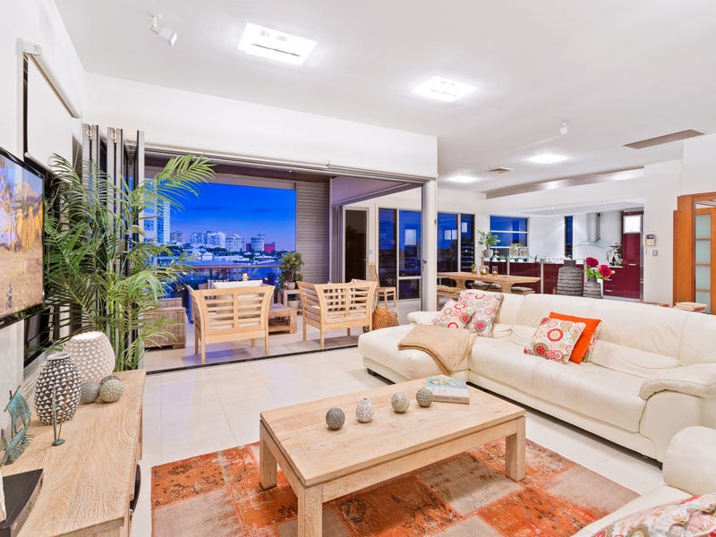 6 Garrick Street, Coolangatta, QLD 4225