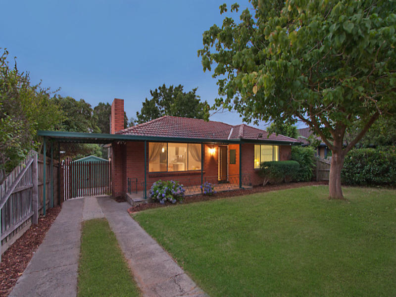 12 Salvana Avenue, Mitcham, VIC 3132