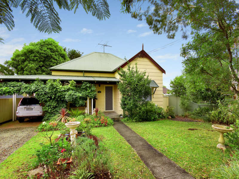 13 Rosebery Street, Heathcote, NSW 2233 Property Details