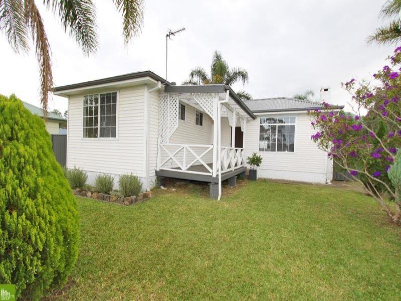 9 Cummins Street, Unanderra, NSW 2526 Property Details