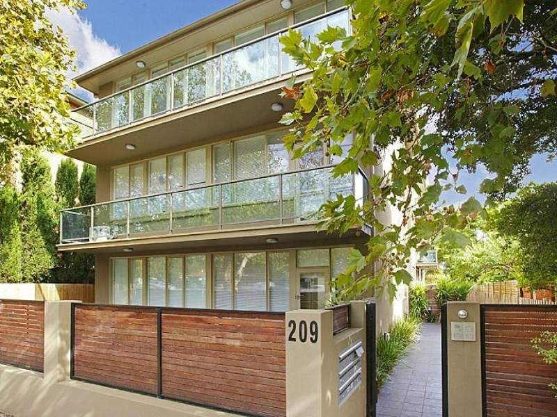 6/209 Brighton Road, Elwood, Vic 3184 Property Details