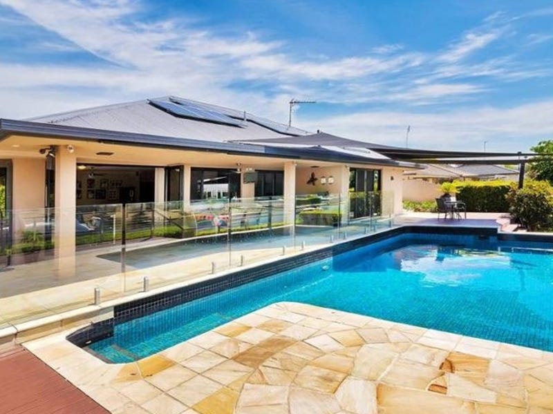 5 Binda Place, Sorrento, Qld 4217 Property Details