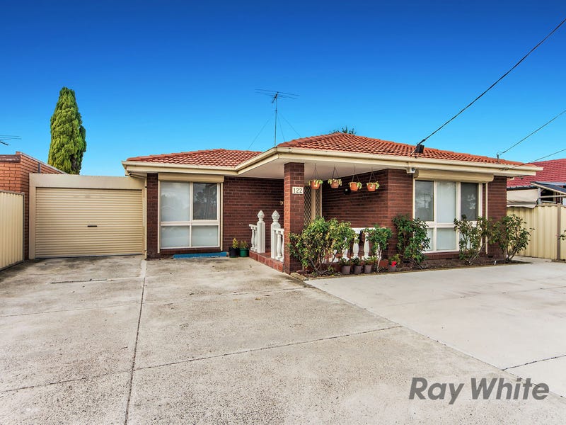 122 Kings Road, St Albans, VIC 3021